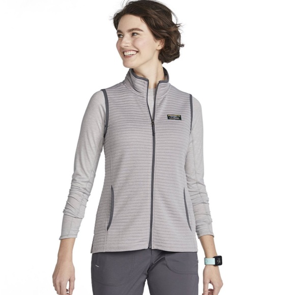 L.L Bean Lightweight Vest - Picture 1 of 8